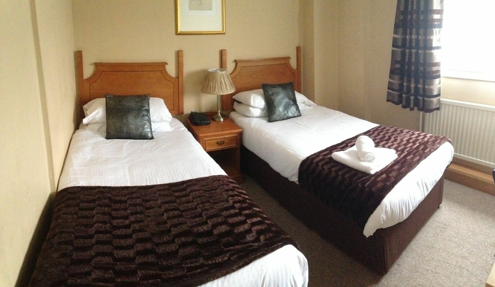 Caledonia Hotel โรไซท์ ภายนอก รูปภาพ